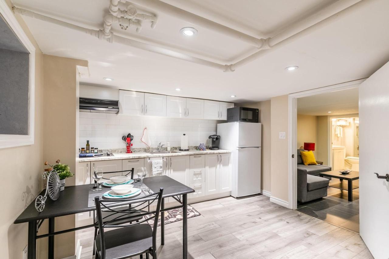 Newly Renovated - Cozy 1Br Apt With Netflix - Prime Location Toronto Bagian luar foto